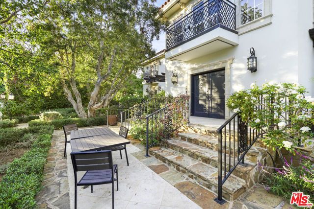 23255 Mariposa De Oro Street, Malibu, CA 90265