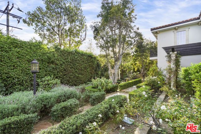 23255 Mariposa De Oro Street, Malibu, CA 90265