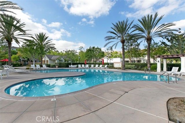 11 Oatfield Farm, Ladera Ranch, CA 92694