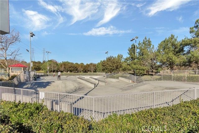 11 Oatfield Farm, Ladera Ranch, CA 92694