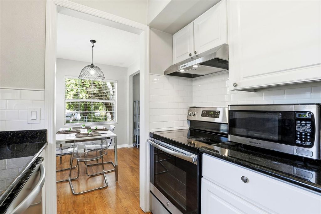 Image 11 of property listing at 1002 W PAR STREET 16, Orlando, FL 32804