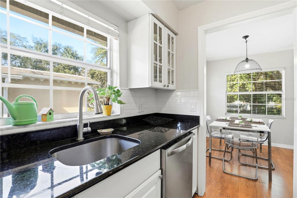 Image 12 of property listing at 1002 W PAR STREET 16, Orlando, FL 32804