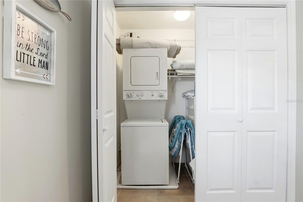 Image 20 of property listing at 1002 W PAR STREET 16, Orlando, FL 32804