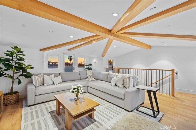 20462 Santa Ana Ave D, Newport Beach, CA 92660
