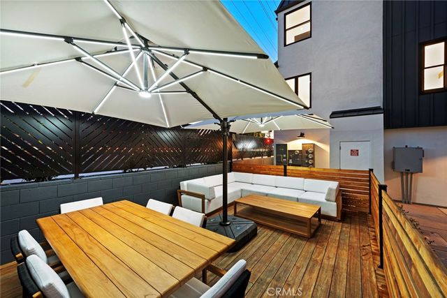 20462 Santa Ana Ave D, Newport Beach, CA 92660