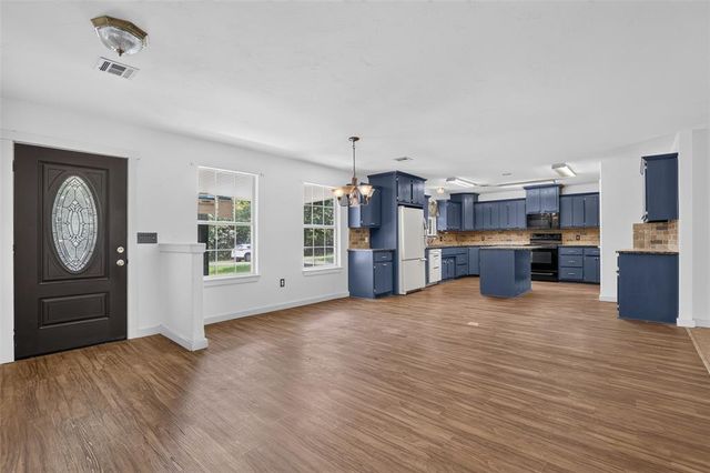 10801 231st Street, Blanchard, OK 73010