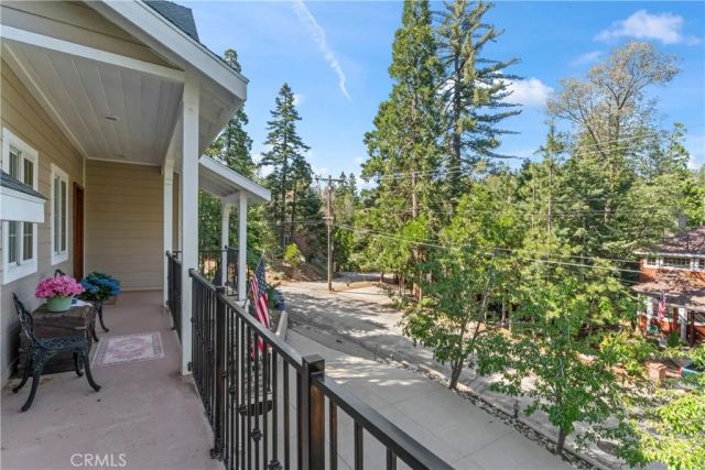 197 Massive Road, Lake Arrowhead, CA 92317