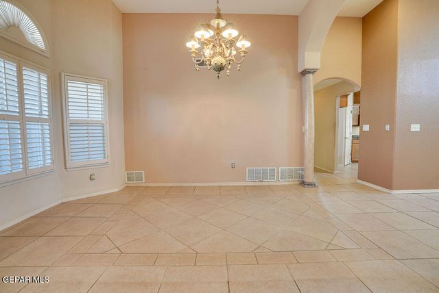 6724 DESERT CANYON Drive, El Paso, TX 79912