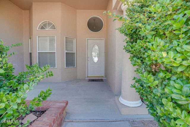 6724 DESERT CANYON Drive, El Paso, TX 79912