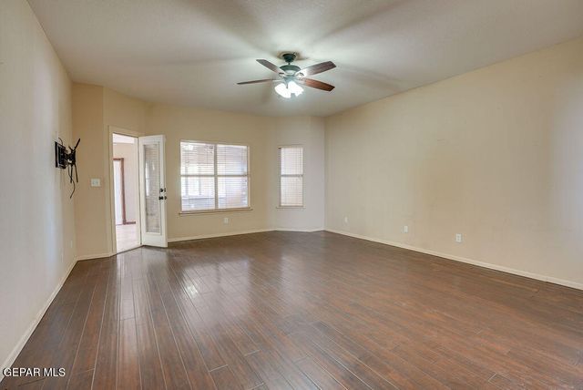 6724 DESERT CANYON Drive, El Paso, TX 79912