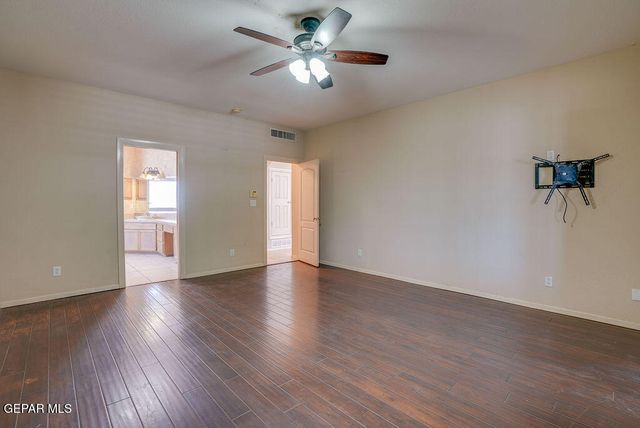 6724 DESERT CANYON Drive, El Paso, TX 79912