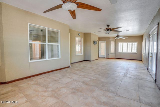 6724 DESERT CANYON Drive, El Paso, TX 79912