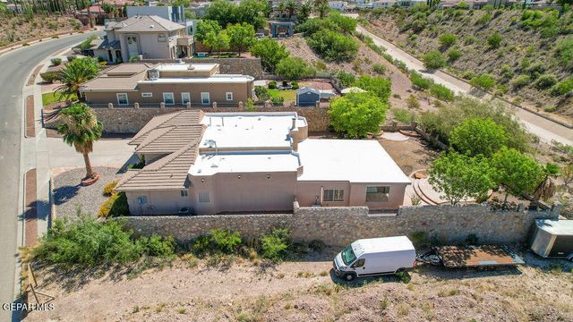 6724 DESERT CANYON Drive, El Paso, TX 79912