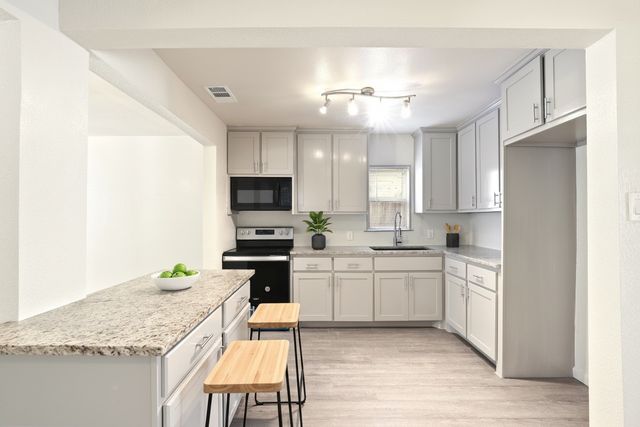 7115 Parkdale Drive, Dallas, TX 75227