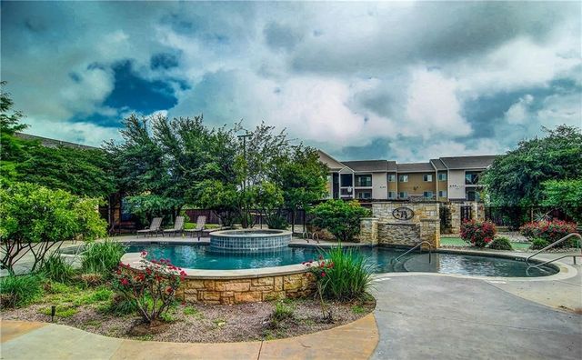 2410 S 2nd Street 841, Waco, TX 76706