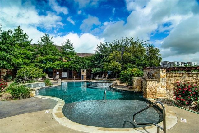 2410 S 2nd Street 841, Waco, TX 76706