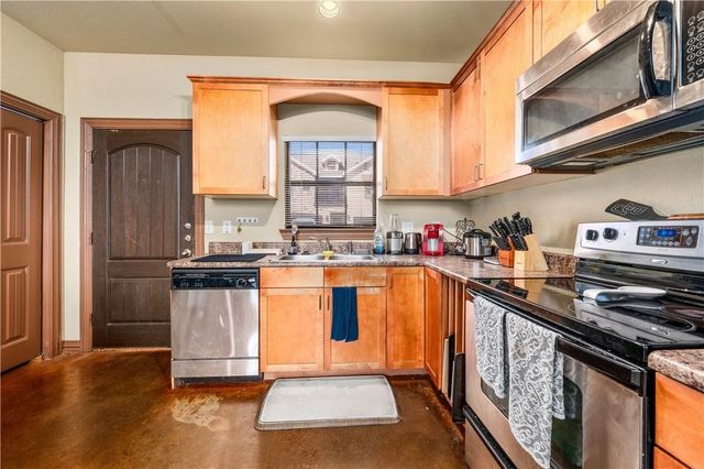 2410 S 2nd Street 841, Waco, TX 76706