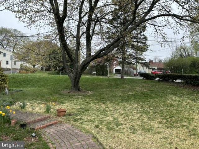 3501 QUEEN ANNE DR, Fairfax, VA 22030