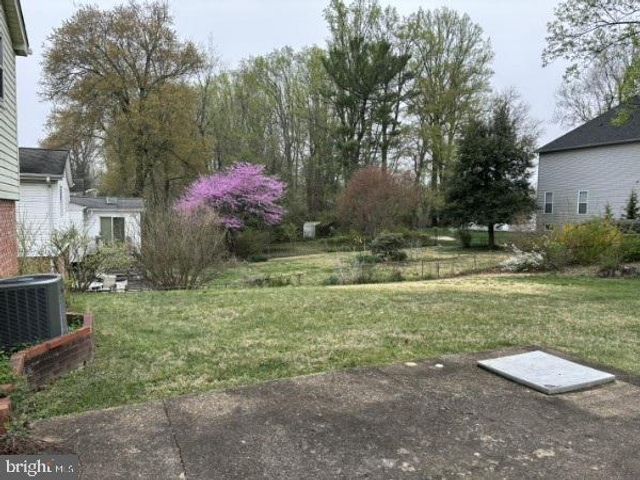 3501 QUEEN ANNE DR, Fairfax, VA 22030