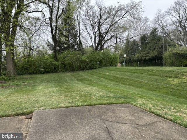 3501 QUEEN ANNE DR, Fairfax, VA 22030