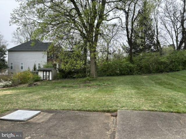 3501 QUEEN ANNE DR, Fairfax, VA 22030