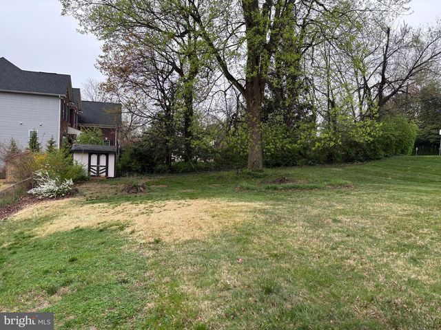 3501 QUEEN ANNE DR, Fairfax, VA 22030