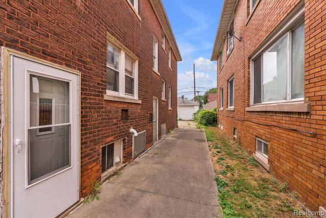 7313 Emanon Street, Dearborn, MI 48126