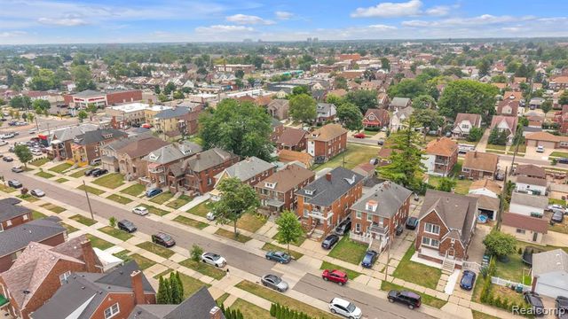 7313 Emanon Street, Dearborn, MI 48126