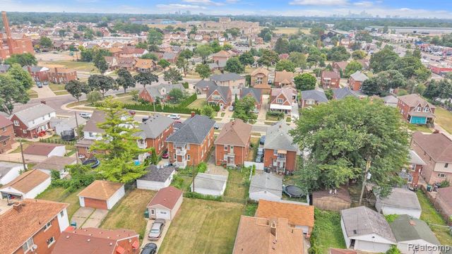 7313 Emanon Street, Dearborn, MI 48126