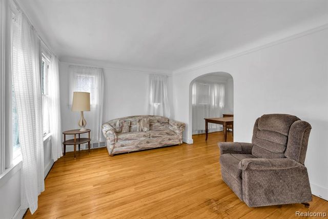 7313 Emanon Street, Dearborn, MI 48126