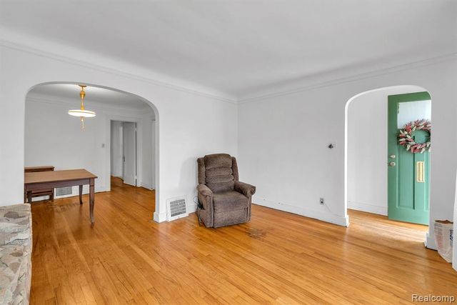 7313 Emanon Street, Dearborn, MI 48126