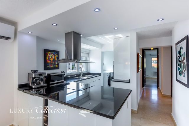 81 KING'S COURT 7-A, San Juan, PR 00911