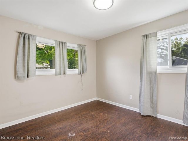 1926 Swaranne Drive, West Bloomfield, MI 48324