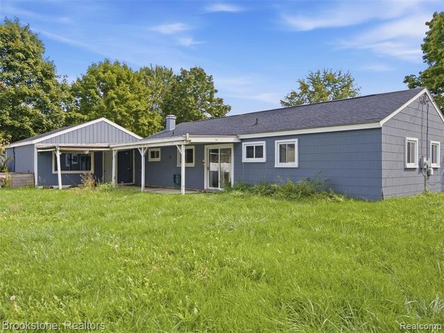 1926 Swaranne Drive, West Bloomfield, MI 48324