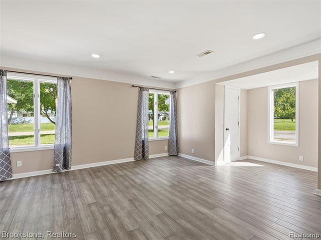 1926 Swaranne Drive, West Bloomfield, MI 48324