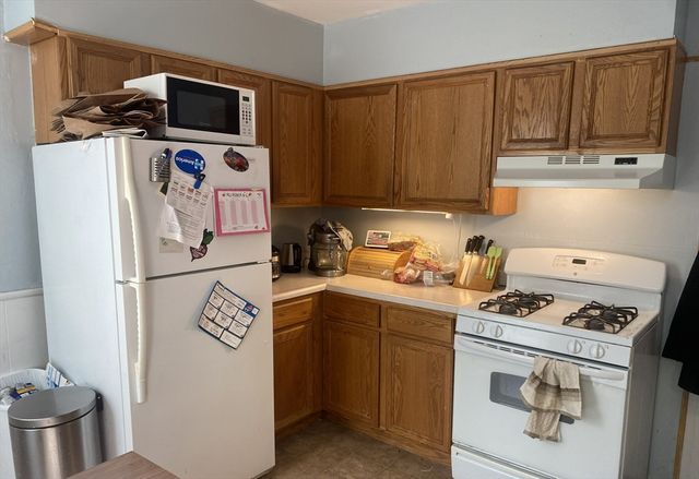 2 Imrie Rd 1, Boston, MA 02134