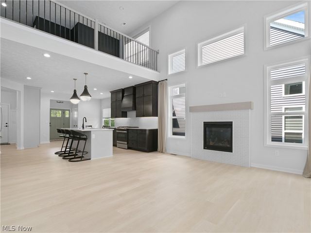 143 Town Centre Drive, Broadview Heights, OH 44147