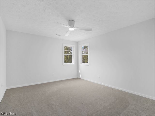 143 Town Centre Drive, Broadview Heights, OH 44147