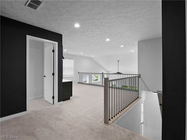 143 Town Centre Drive, Broadview Heights, OH 44147