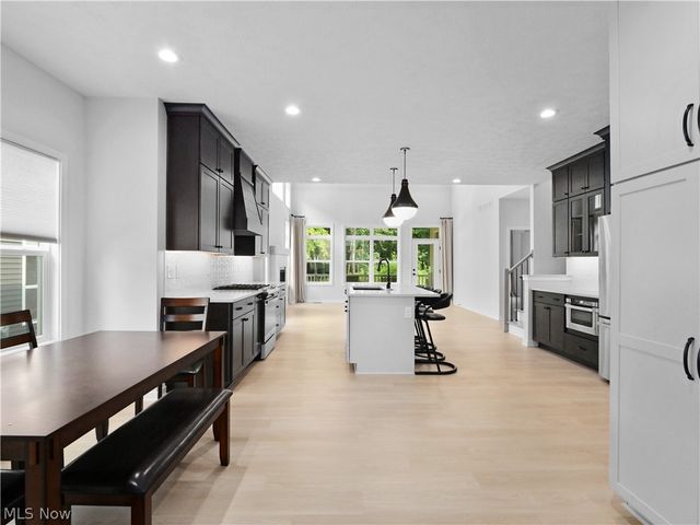 143 Town Centre Drive, Broadview Heights, OH 44147