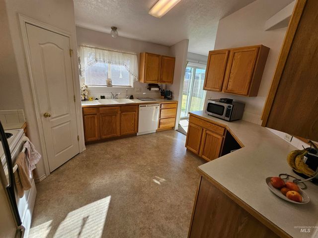 11445 W Hawkins Ave, Nampa, ID 83651