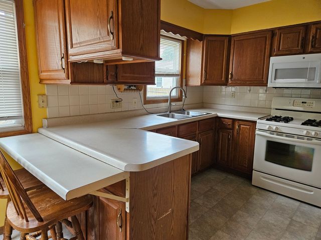 3601 30th Street, Rock Island, IL 61201