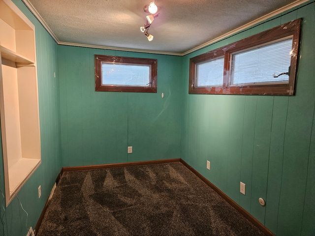 3601 30th Street, Rock Island, IL 61201