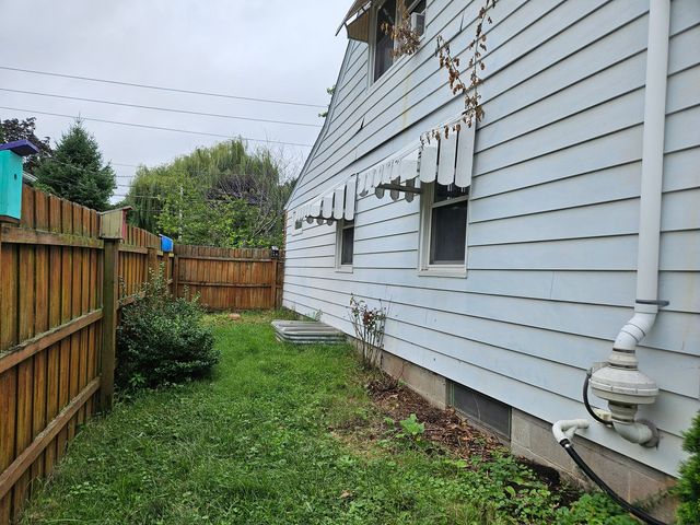 3601 30th Street, Rock Island, IL 61201