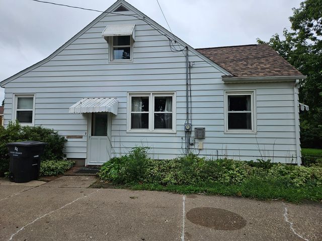 3601 30th Street, Rock Island, IL 61201