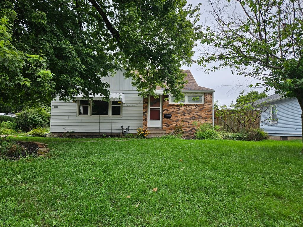 3601 30th Street, Rock Island, IL 61201