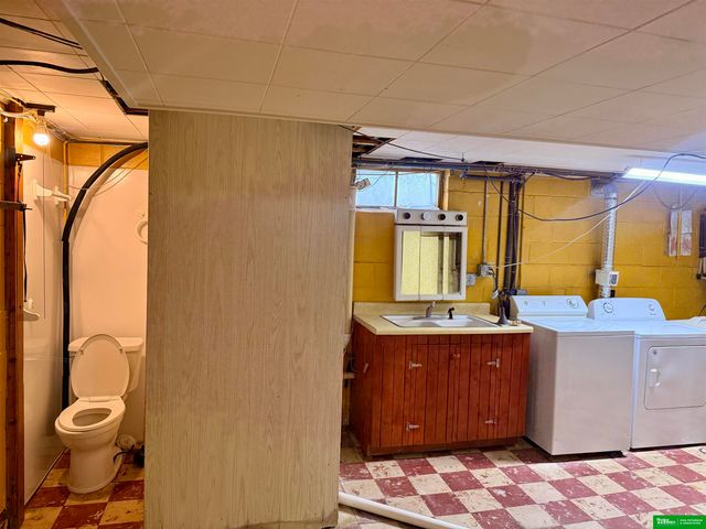 516 W 2nd Street, Wakefield, NE 68784