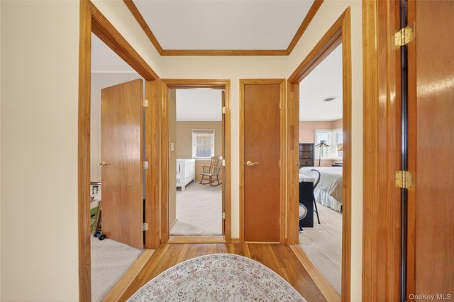141 Cold Spring Road, Syosset, NY 11791
