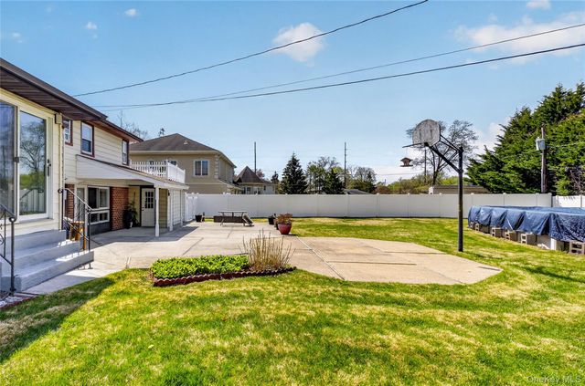 141 Cold Spring Road, Syosset, NY 11791