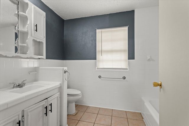 131 Elgin Avenue, Levelland, TX 79336